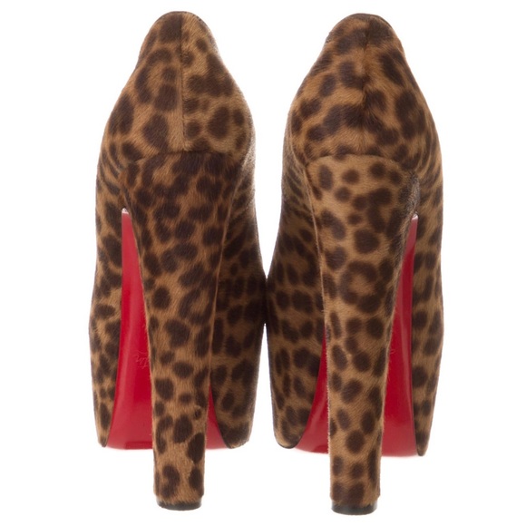 Christian Louboutin Alta Vicky Platform Pumps - Picture 4 of 5